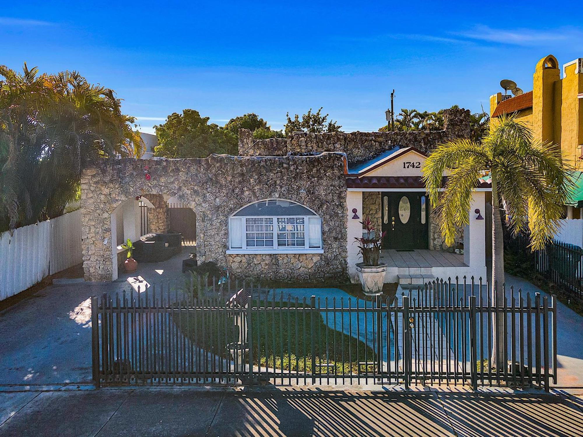 Coral Suite Close To Little Havana Маями Екстериор снимка