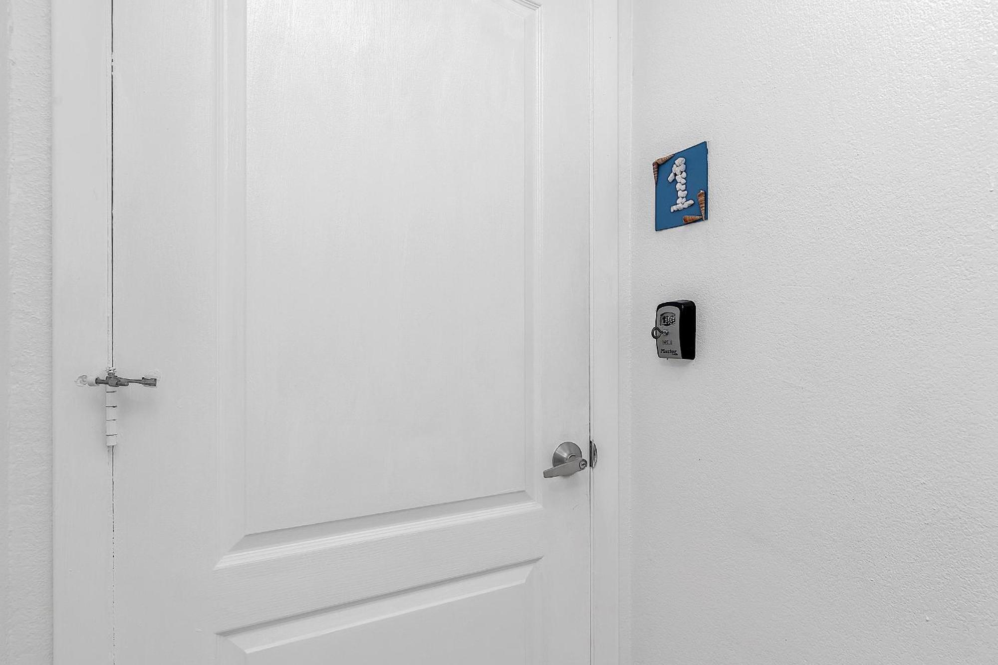 Coral Suite Close To Little Havana Маями Екстериор снимка